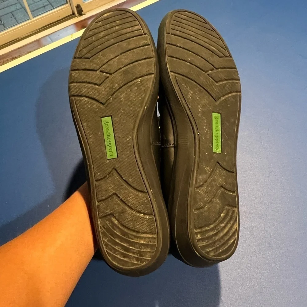 Grasshopper's Women's Memory Deluxe Boat Slip-In Shoes Brown Black Size 8.5